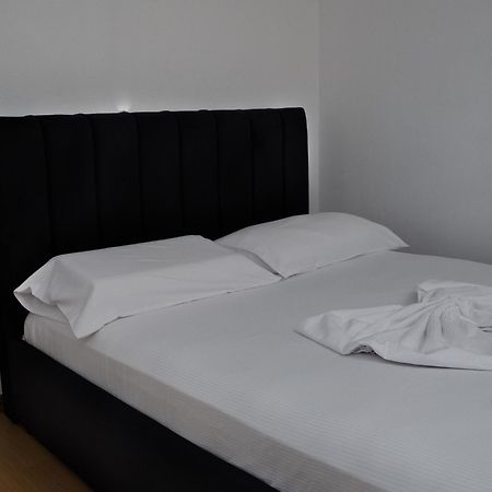 Albjona Guesthouse Тирана Экстерьер фото